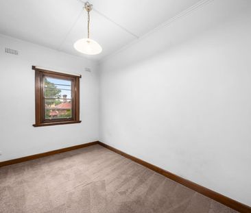 Top Floor Duplex Apartment with Private Balcony and Off Street Parking - Photo 2