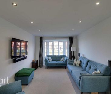 4 bedroom detached house to rent - Photo 2