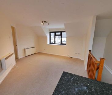 Kemble Drive, Cirencester, GL7 - Photo 3