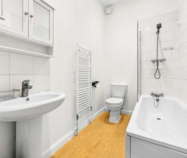 Lighthouse Apartments, Commercial Road, London, E1 - Photo 2