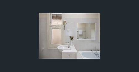 Charming 3 bed Freestanding Federation house with Double Parking - Photo 5