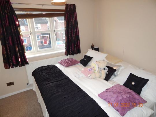 Terrys Close, Redditch - Photo 1