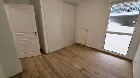 Location Appartement 2 pièces 41m² ORLEANS 45000 - Photo 3
