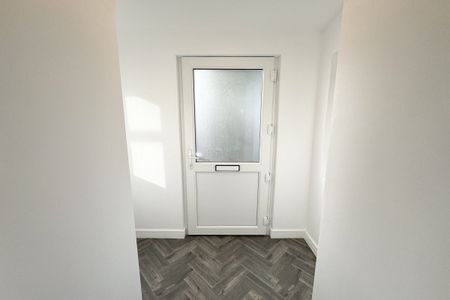 Dell Road East, LOWESTOFT - Photo 3