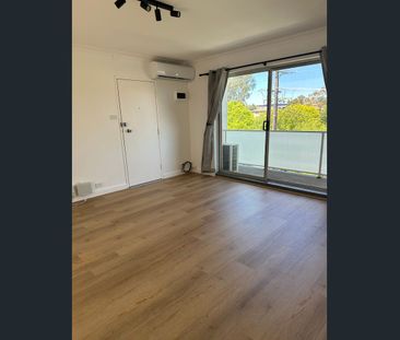 Beautiful 2 bedroom apartment with a view - Photo 6