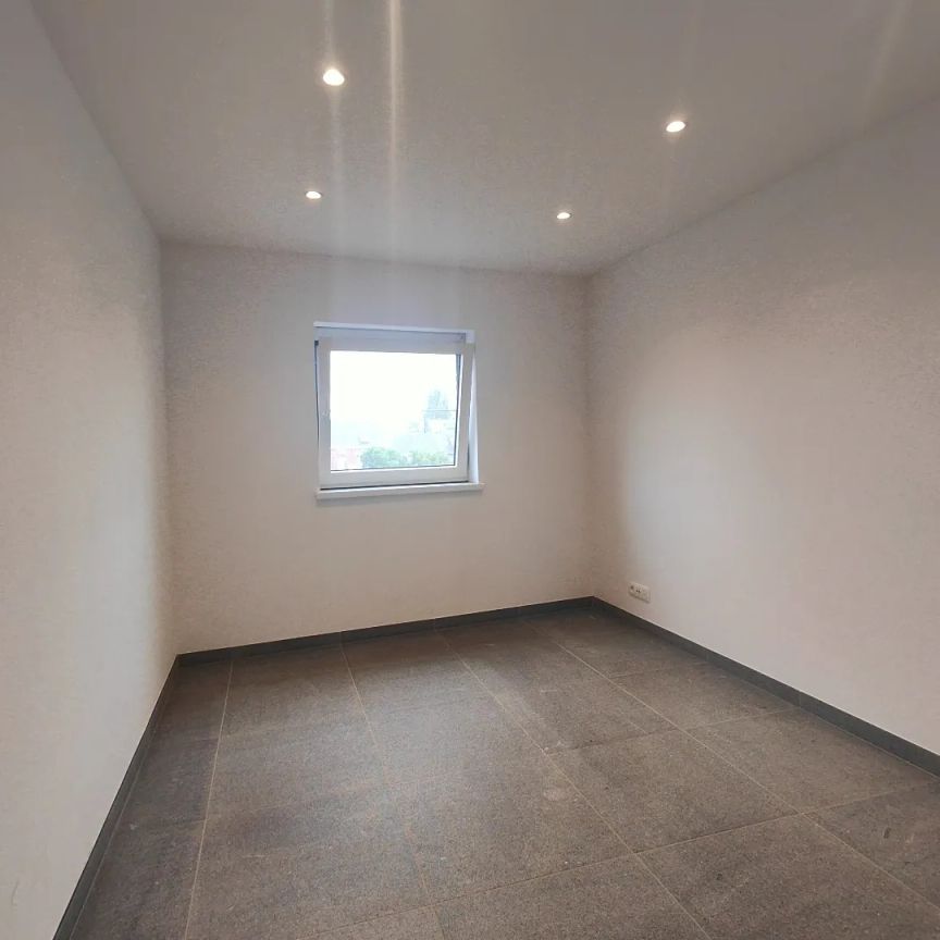 Verzorgd tweeslaapkamer appartement in het centrum van Meulebeke - Foto 1