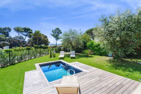 LOCATION SAISONNIÈRE - GRIMAUD - ACCES MER A PIED - 4 CHAMBRES - PISCINE - Photo 2