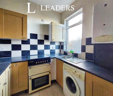 2 bedroom apartment to rent Victoria Avenue, Southend-on-Sea, Essex... - Photo 4