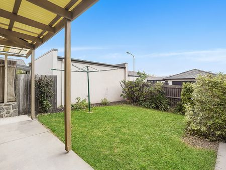 Spacious Family Home - Photo 2