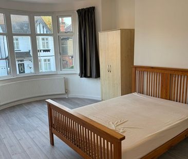 Room in a Shared House, Longley Road, HA1 - Photo 1