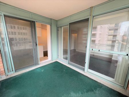 For Lease - 889 Bay Street Unit# 606, Toronto, Ontario - Photo 3