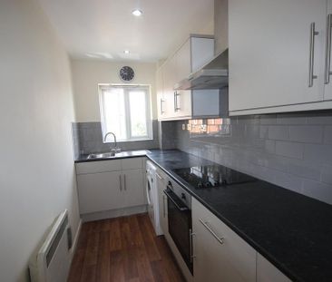 2 bedroom apartment to rent - Photo 3