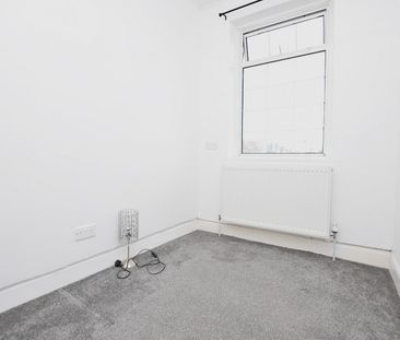 Chadwell Heath Lane, Romford, RM6 - Photo 1