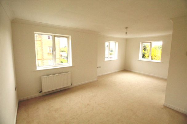 2 bedroom apartment to rent Orchid Close, Luton, Bedfordshire, LU3 - Photo 1