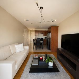 3 1/2 Haut De Triplex à Ahuntsic - Photo 2
