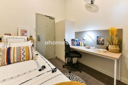 Single Rooms-Single Room Deluxe - Photo 4