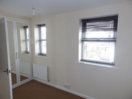 2 bedroom House To Let - Photo 3