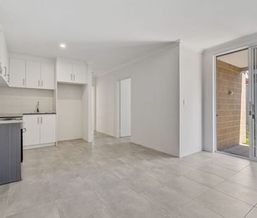 Modern 2 x 1 rear unit is the ideal "Lock & Leave " - Photo 1