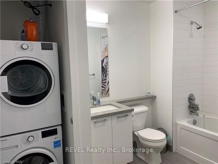 For Lease - 479 Charlton Avenue Unit# 407, Hamilton, Ontario - Photo 3