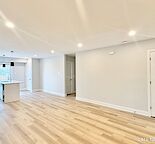 BEAUTIFUL 2-BEDROOM MAIN LEVEL UNIT WITH MODERN UPGRADES - Photo 2
