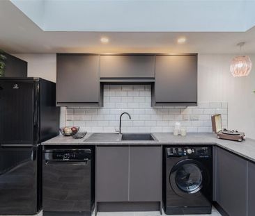 5 bedroom terraced house to rent - Photo 5