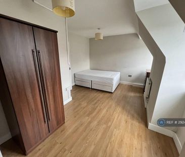 4 bedroom flat to rent - Photo 6