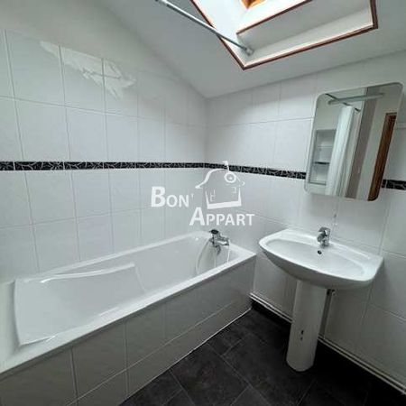 Location Appartement 2 pièces 53m² ST PRIVAT LA MONTAGNE 57855 - Photo 3