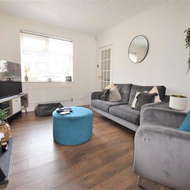 2 Bedroom Semi Detached To Let - Photo 1