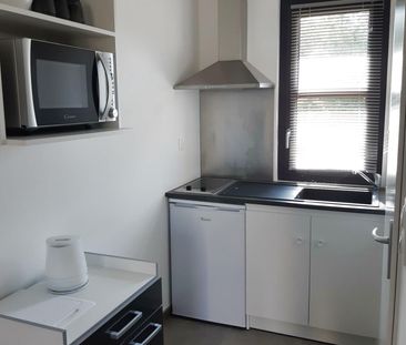 Location Appartement 1 pièce 25m² LA ROCHE SUR YON 85000 - Photo 5