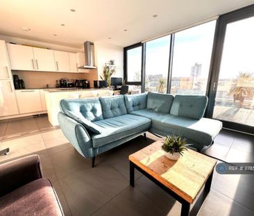 2 bedroom penthouse to rent - Photo 1