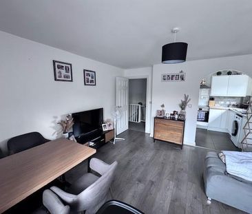 2 bedroom semi-detached house to rent - Photo 2