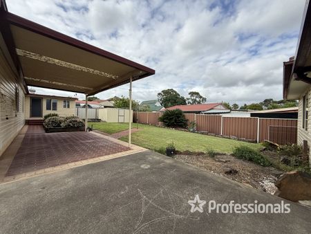 40 Gladstone Parade, Riverstone NSW 2765 - Photo 4