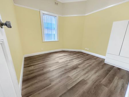 Beautiful on Bourke! - Photo 5