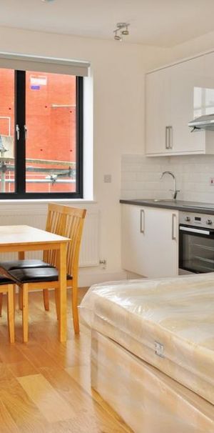 Studio to rent - Photo 1