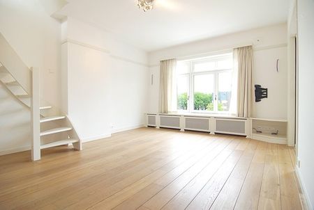 Rented: Gorgeous bright and light apartment, renovated with high quality materials and great attention to detail. - Photo 2