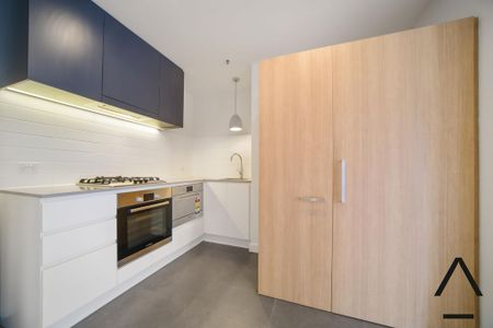 Stylish One Bedroom Apartment with Stunning District and Parkland Views - Photo 2