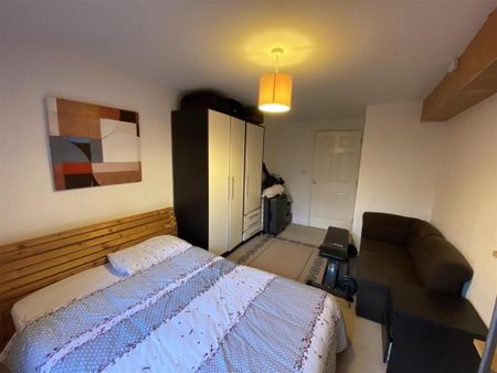 Apt 9 Academy House, 1 College Drive, Wellington Square, Belfast, BT7 3LF - Photo 4