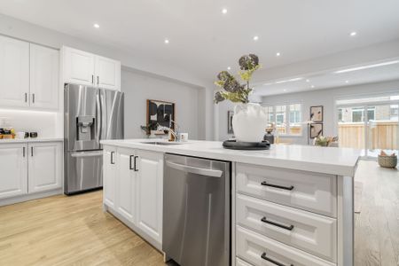 For Lease - 86 Cupples Farm Lane, East Gwillimbury, Ontario - Photo 3