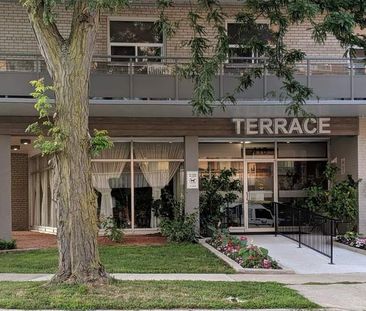 Terrace Apartments | 418 Whitney Avenue, Hamilton - Photo 1