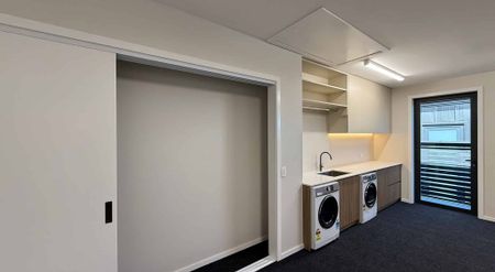 Stylish Executive Home in Jack’s Point - Photo 2