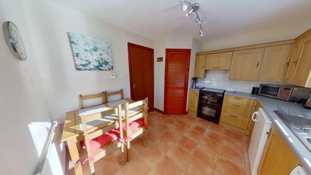 2 bedroom semi-detached house to rent - Photo 5