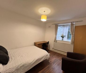 1 bedroom in a house share to rent - Photo 3