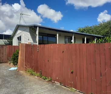 Three Bedroom Home - Photo 3
