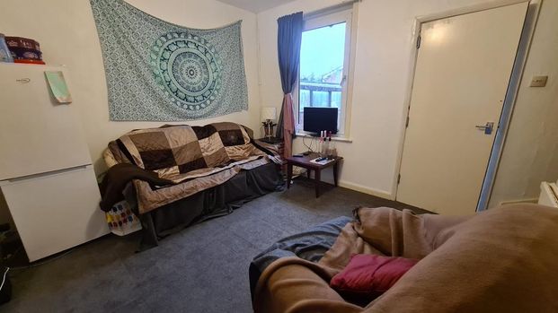 4 bedroom house share to rent - Photo 1