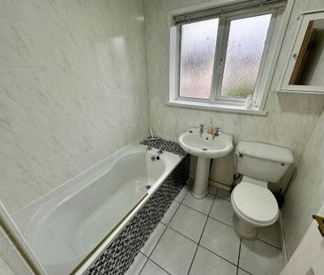 71 Queens Park, Glengormley, Newtownabbey, BT36 5HT - Photo 1
