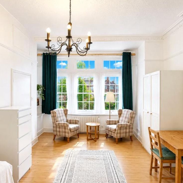 Studio to rent - Photo 1