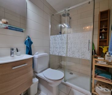 Bel appartement avec terrasse dans un cadre calme et verdoyant - Photo 1