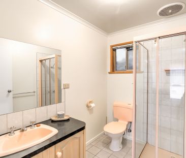 Comfort, Space & Lifestyle - The Perfect Family Home - Photo 6