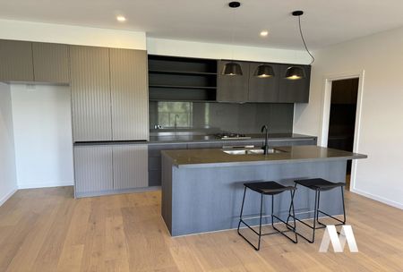 62 Wattlebird Crescent, Sunshine North VIC 3020 - Townhouse For Rent | Domain - Photo 3