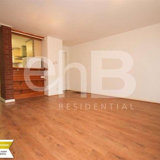 Spring Pool, Warwick, CV34 - Photo 1